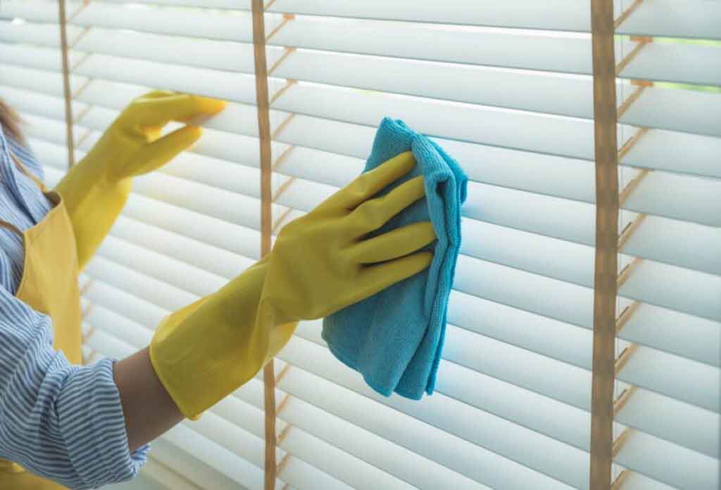 Roman Blind Cleaning